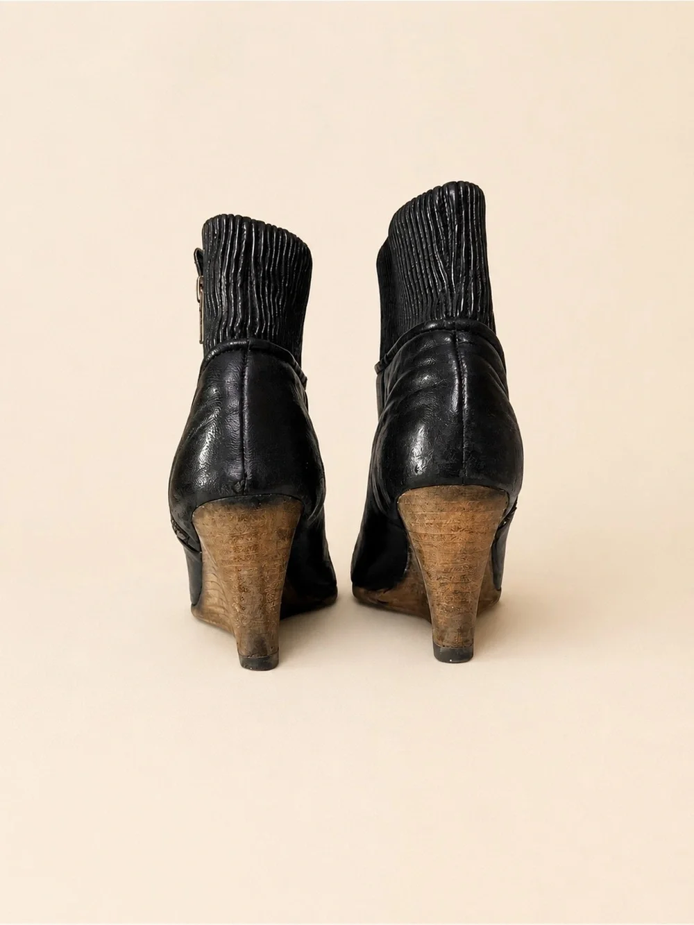 🖤🌾✨ Frye Corby Side Zip Ankle Wedge Boots with Ribbed Cuff | 8.5 ✨🌾🖤